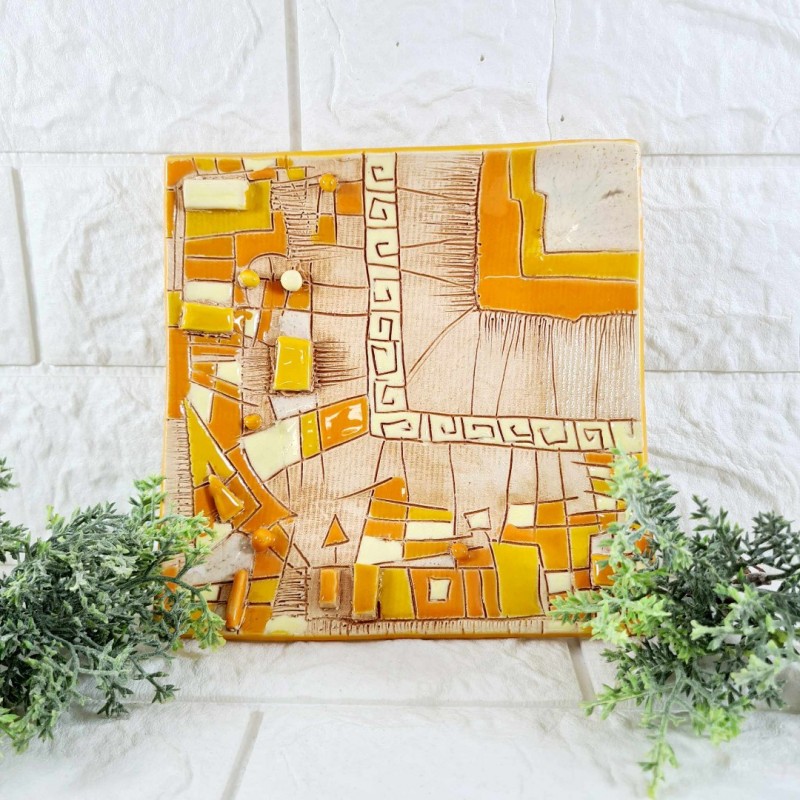 Керамична декоративна чиния - На супер цена