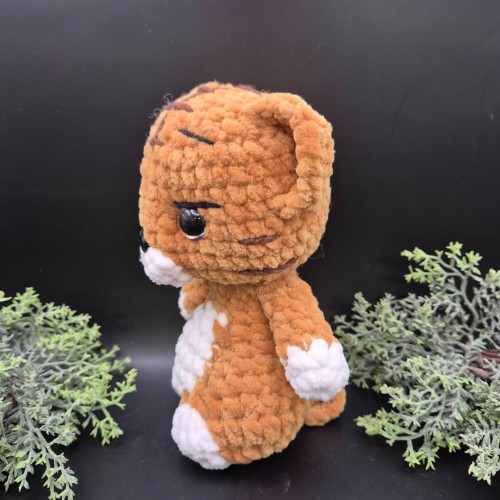 Ръчно плетена играчка- Тигърче